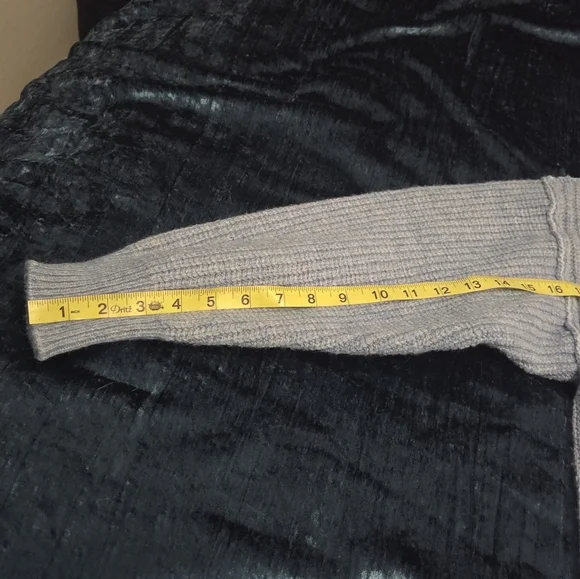 Cozy Casual Waffle Knit Hoodie Sweater   Oversized Pullover for Fall & Winter SM - Picture 8 of 8